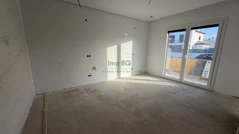 Moradia T5 para Venda em Azeitão (São Lourenço e São Simão)