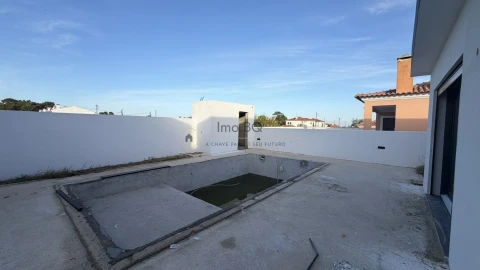Moradia T5 para Venda em Azeitão (São Lourenço e São Simão)