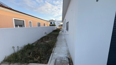 Moradia T5 para Venda em Azeitão (São Lourenço e São Simão)