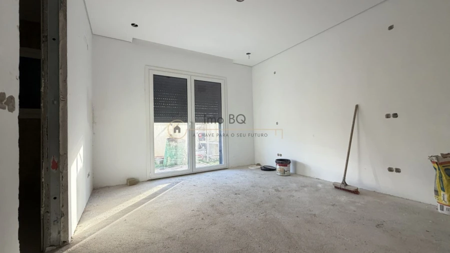 Moradia T5 para Venda em Azeitão (São Lourenço e São Simão) Foto 40