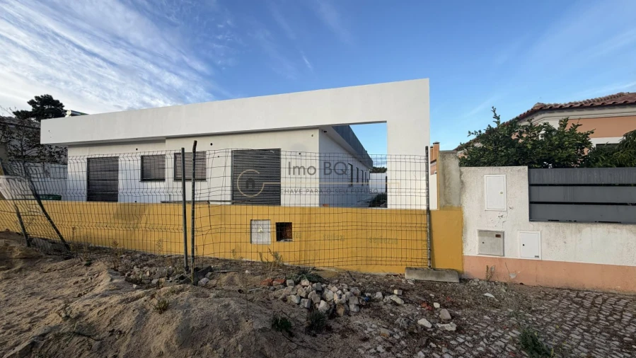 Moradia T5 para Venda em Azeitão (São Lourenço e São Simão) Foto 11