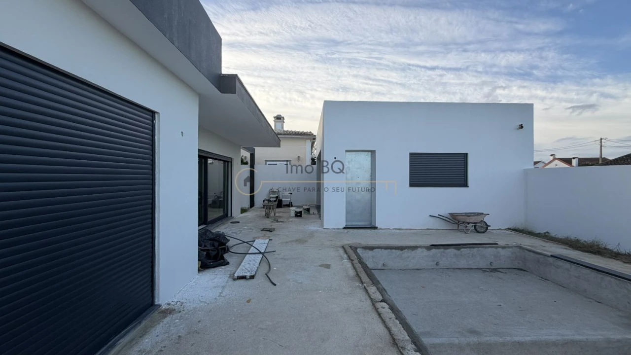 Moradia T5 para Venda em Azeitão (São Lourenço e São Simão) Foto 15