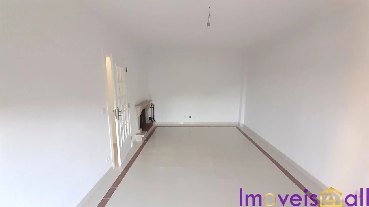 Apartamento T3 para Venda em Laranjeiro e Feijó Foto 9