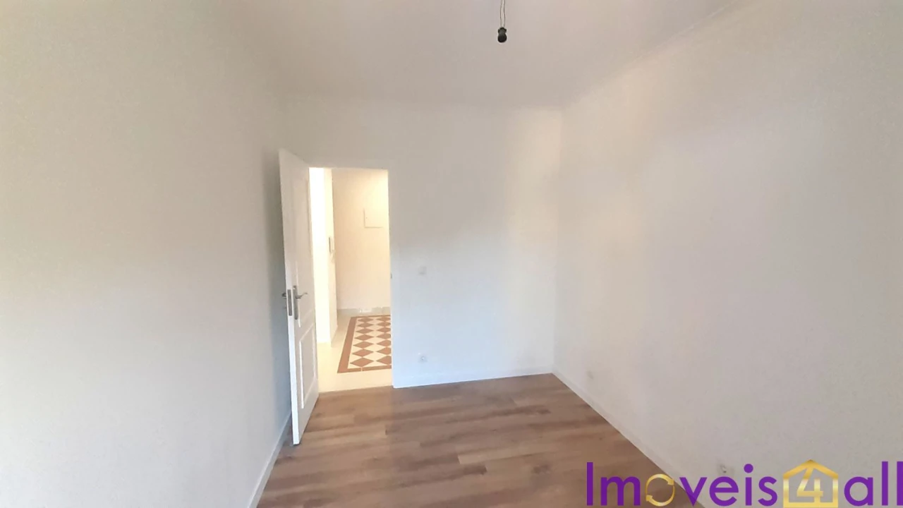 Apartamento T3 para Venda em Laranjeiro e Feijó Foto 11