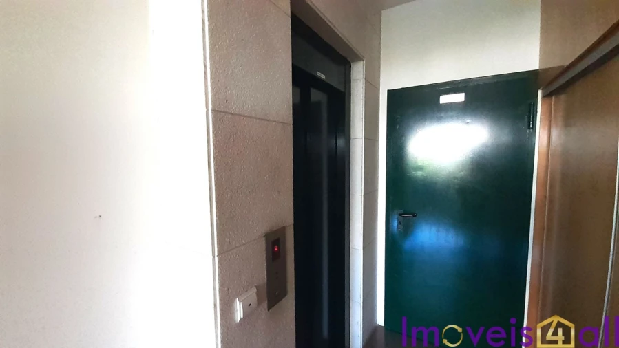 Apartamento T3 para Venda em Laranjeiro e Feijó Foto 40
