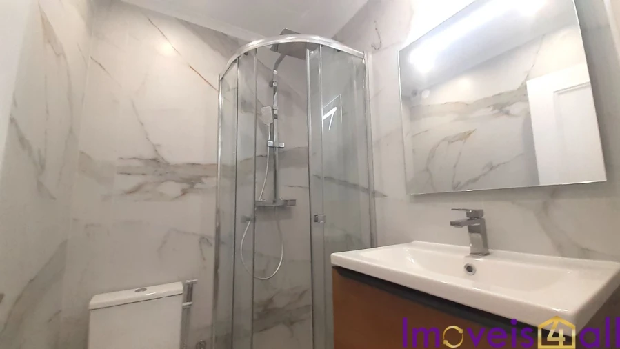 Apartamento T3 para Venda em Laranjeiro e Feijó Foto 32