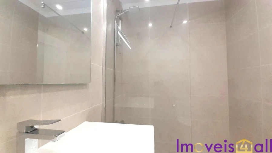 Apartamento T3 para Venda em Laranjeiro e Feijó Foto 28