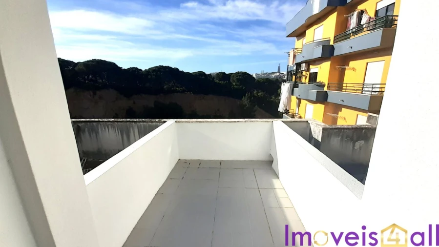 Apartamento T3 para Venda em Laranjeiro e Feijó Foto 35