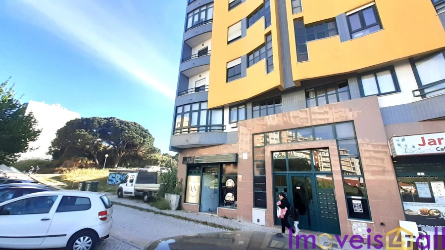 Apartamento T3 para Venda em Laranjeiro e Feijó Foto 44