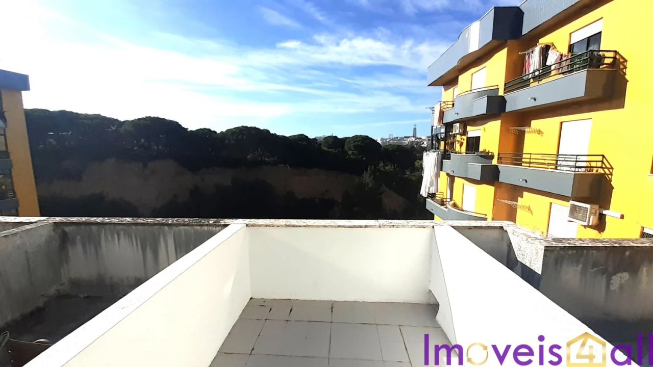 Apartamento T3 para Venda em Laranjeiro e Feijó Foto 36