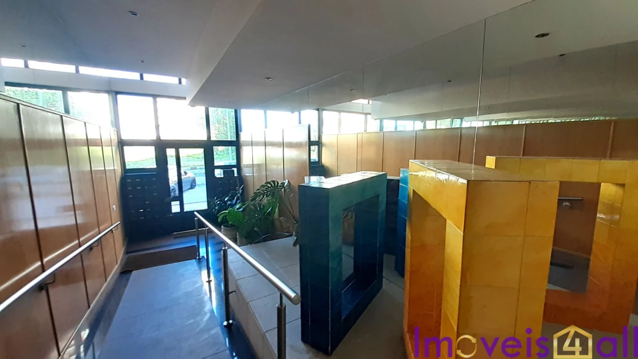 Apartamento T3 para Venda em Laranjeiro e Feijó Foto 43
