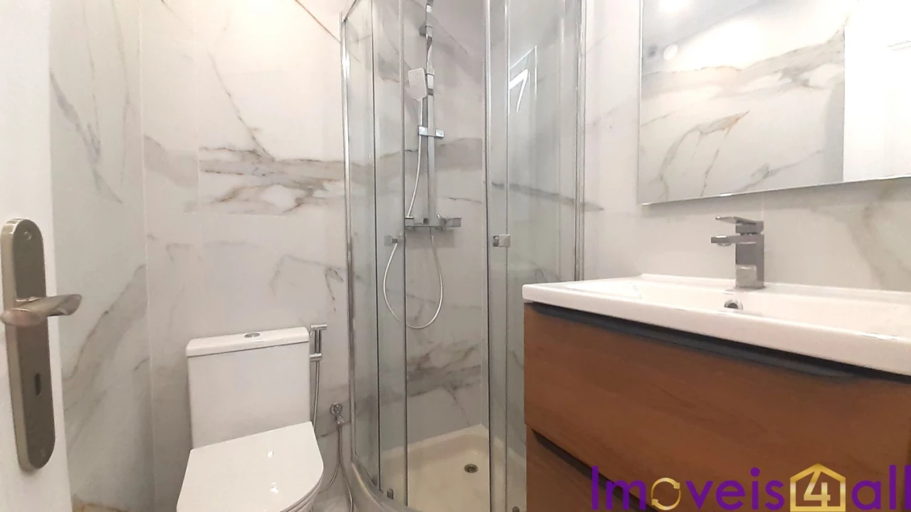 Apartamento T3 para Venda em Laranjeiro e Feijó Foto 30