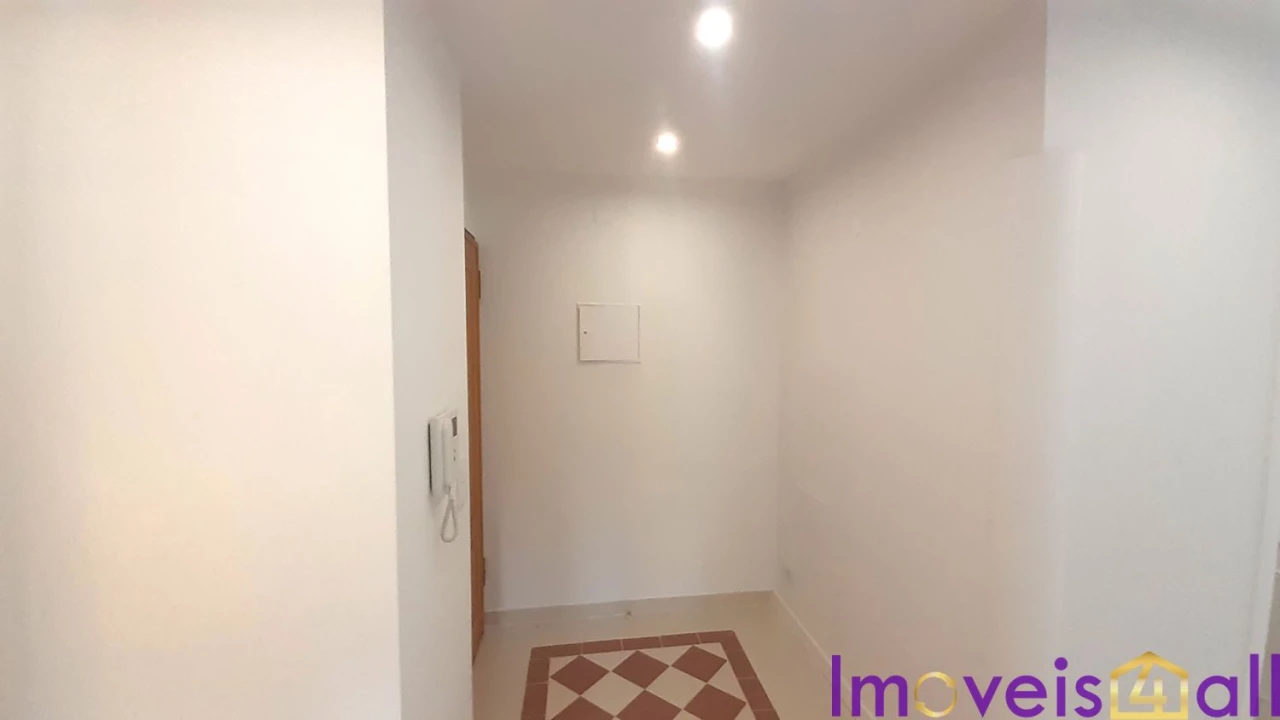 Apartamento T3 para Venda em Laranjeiro e Feijó Foto 29