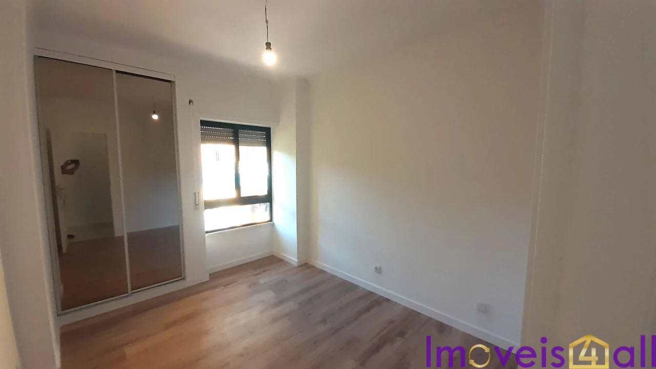 Apartamento T3 para Venda em Laranjeiro e Feijó Foto 17