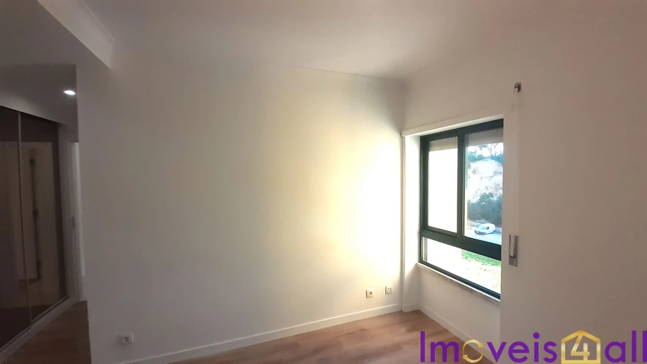 Apartamento T3 para Venda em Laranjeiro e Feijó Foto 24