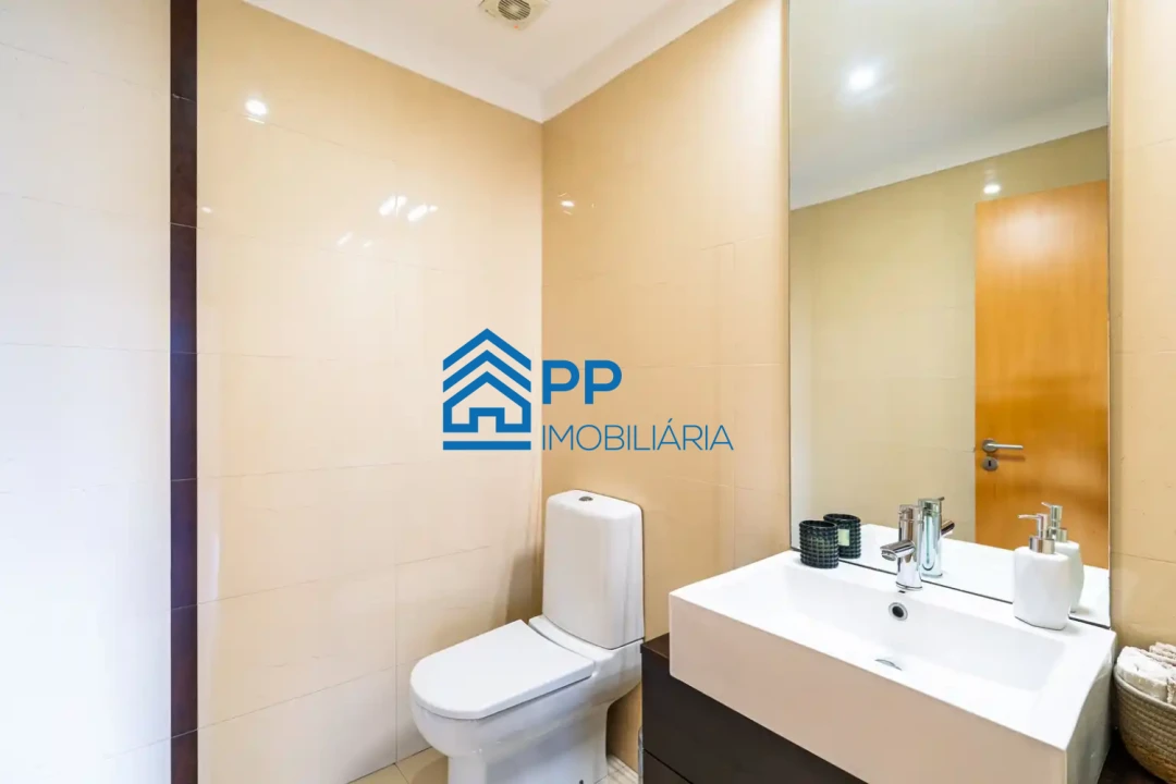 Apartamento T2 para Venda em Aguas Santas Foto 17