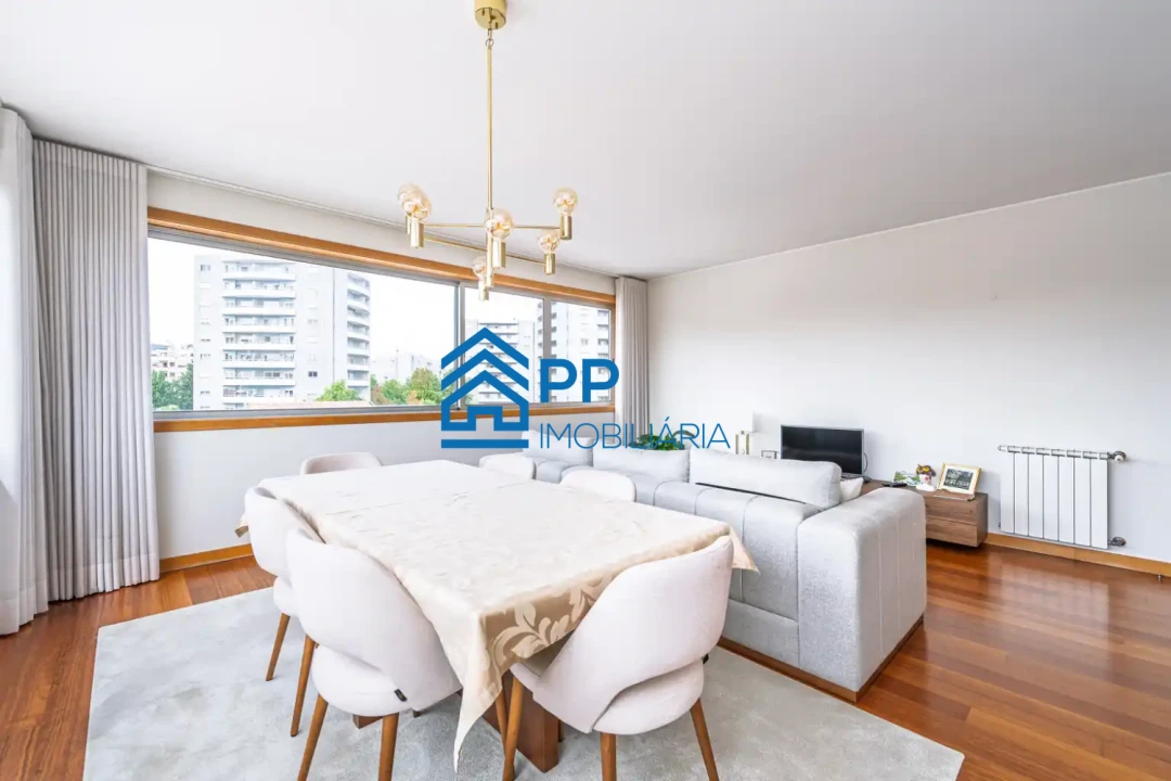 Apartamento T2 para Venda em Aguas Santas Foto 3
