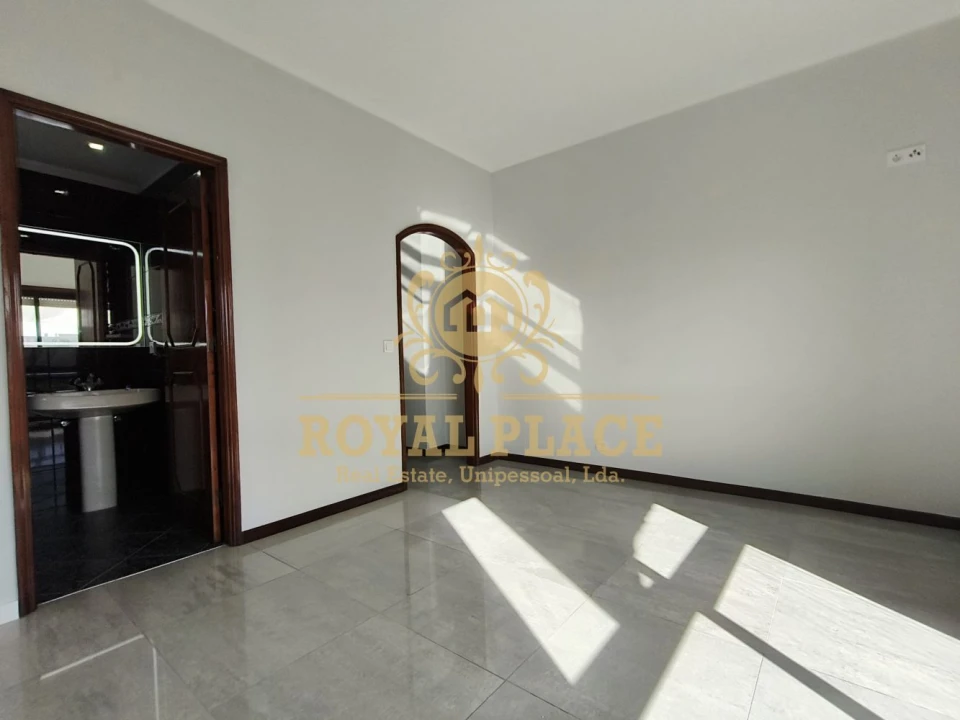 Apartamento T3 para Venda em Paços de Brandão Foto 15