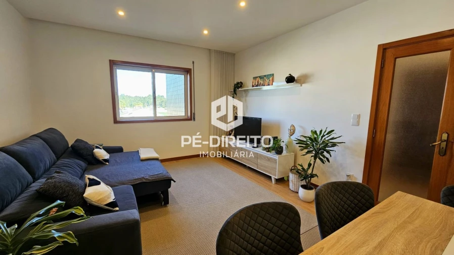 Apartamento T2 para Venda em Serzedo e Perosinho Foto 4