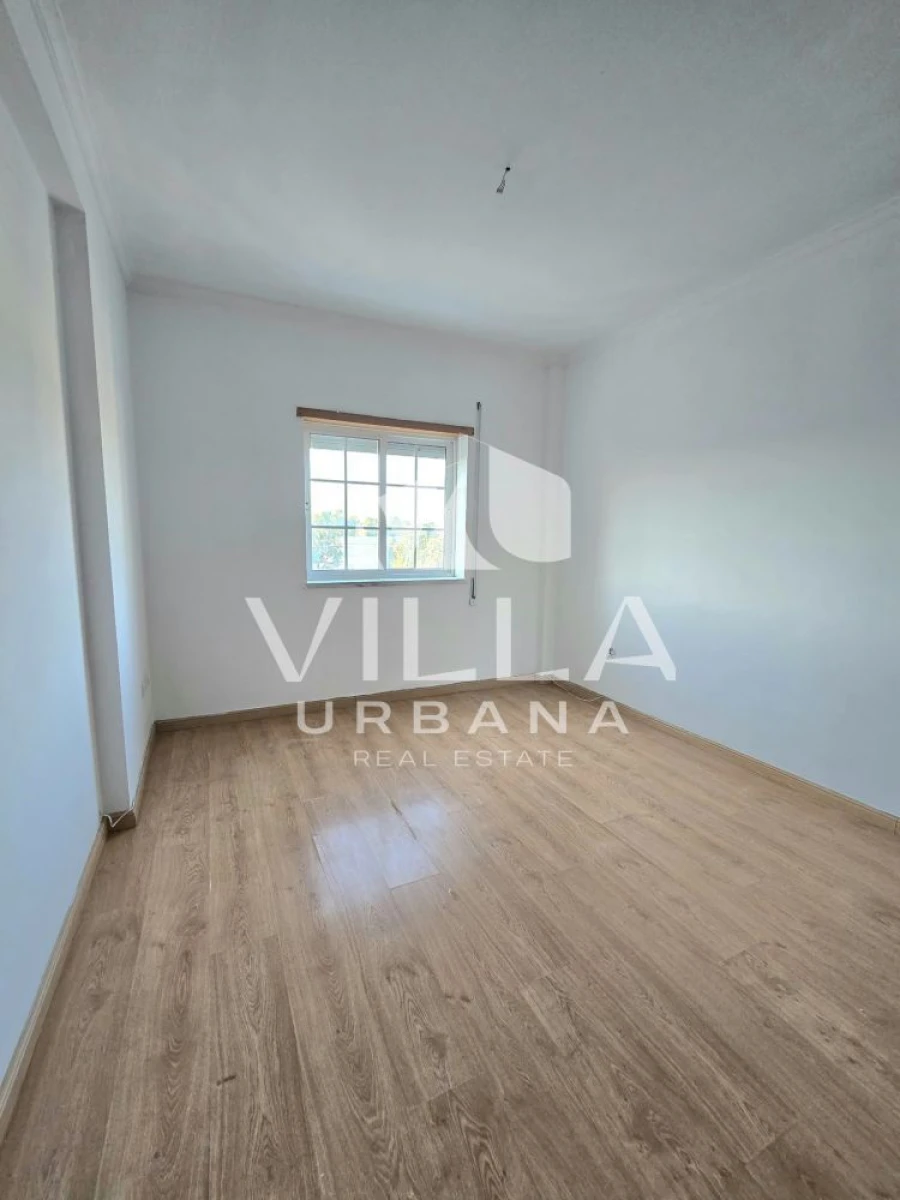 Apartamento T2 para Venda em Quinta do Conde Foto 5