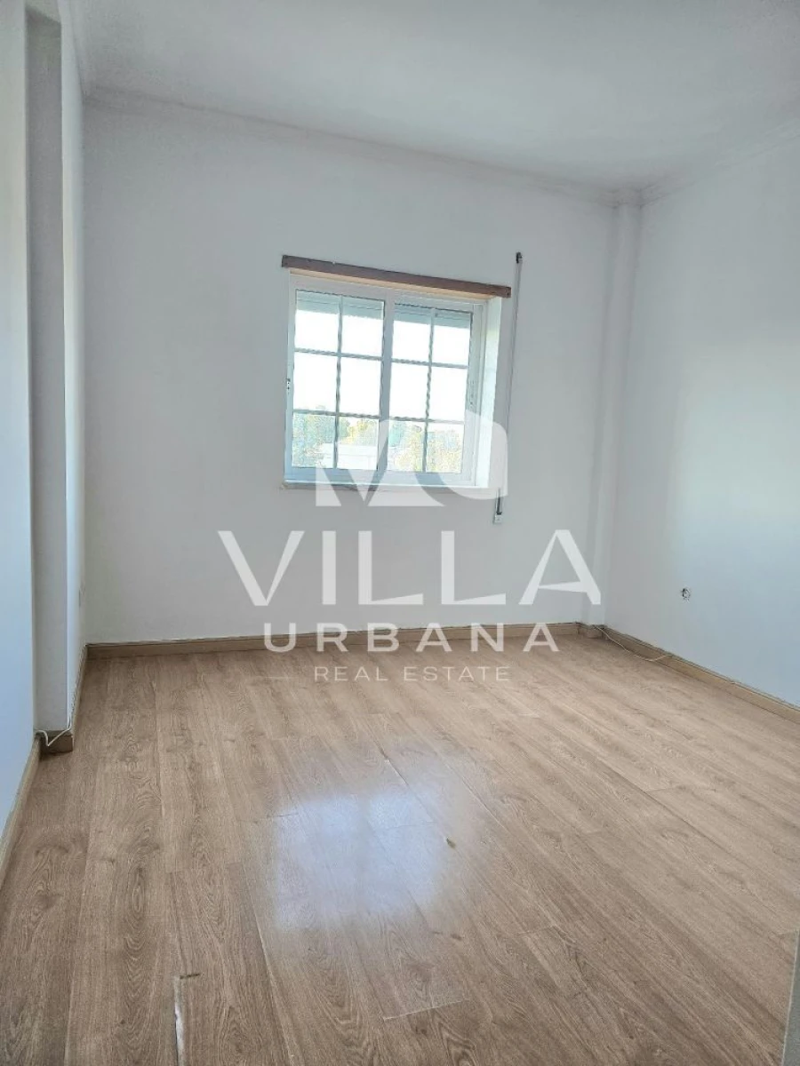 Apartamento T2 para Venda em Quinta do Conde Foto 13