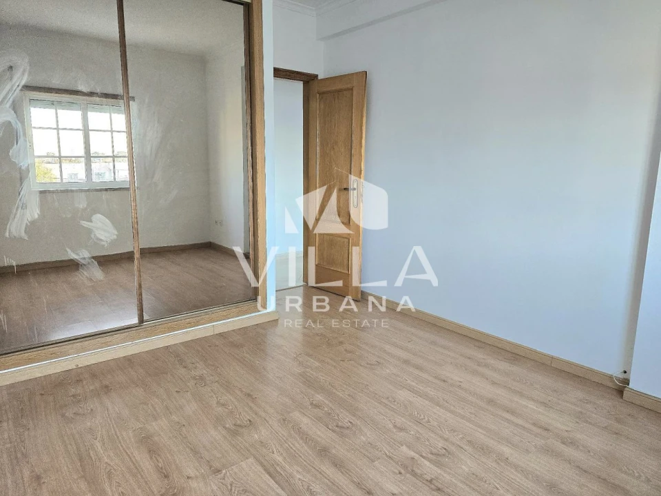 Apartamento T2 para Venda em Quinta do Conde Foto 10