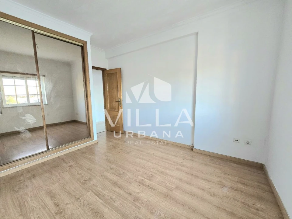 Apartamento T2 para Venda em Quinta do Conde Foto 15