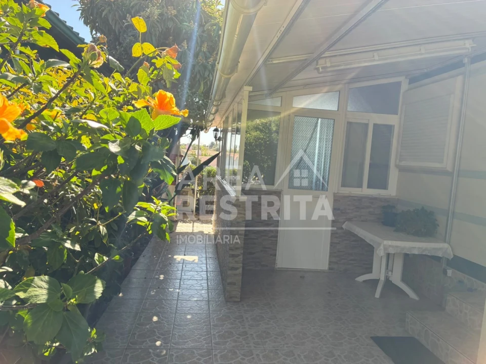 Moradia T2 para Venda em Fernao Ferro Foto 19