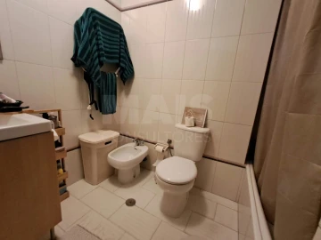Apartamento T2 para Arrendamento em Nossa Senhora do Pópulo, Coto e São Gregório