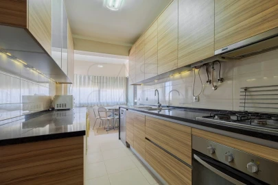 Apartamento T3 para Venda em Sesimbra (Castelo)