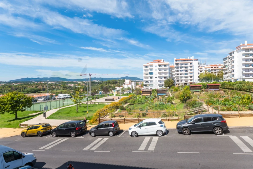 Apartamento T3 para Venda em Carcavelos e Parede Foto 9