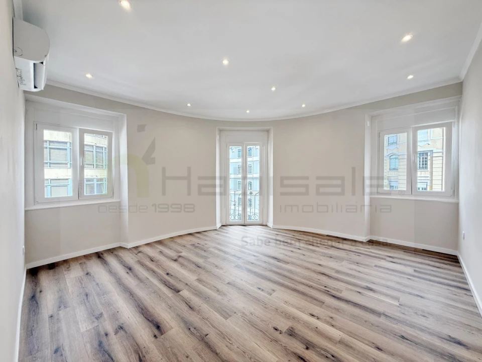 Apartamento T3 para Venda em Arroios Foto 2
