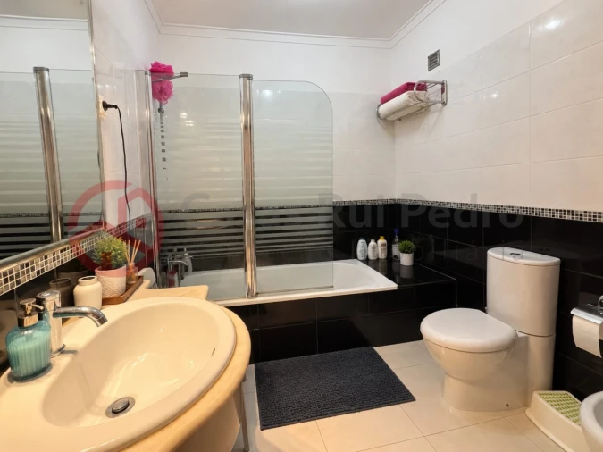 Apartamento T2 para Venda em Algueirão-Mem Martins Foto 29