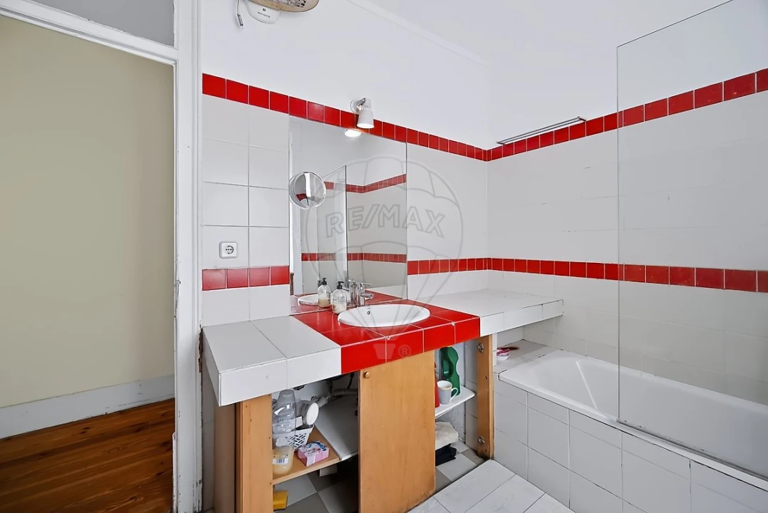 Apartamento T5 para Venda em Avenidas Novas Foto 11