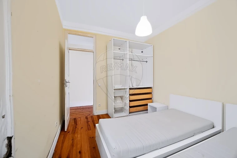 Apartamento T5 para Venda em Avenidas Novas Foto 13