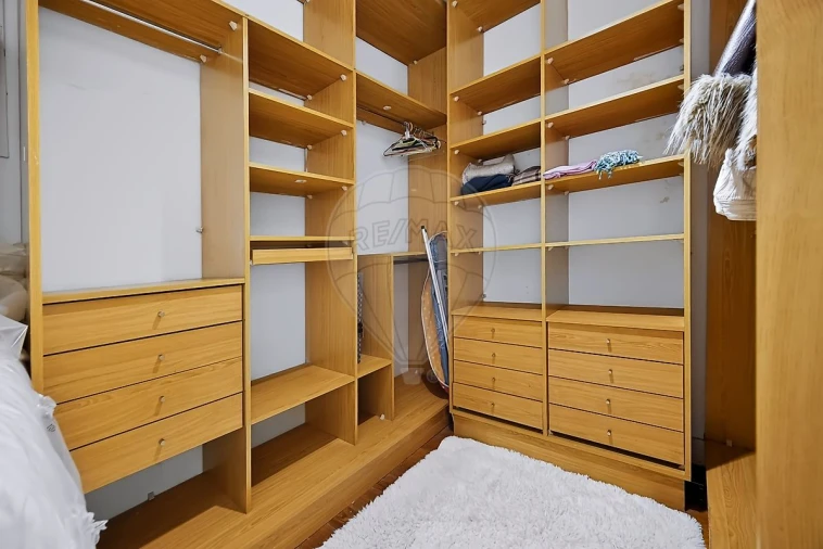 Apartamento T5 para Venda em Avenidas Novas Foto 15