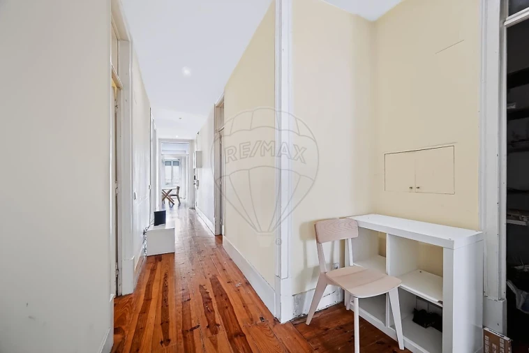 Apartamento T5 para Venda em Avenidas Novas Foto 9