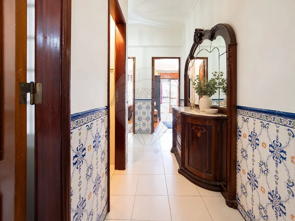 Apartamento T2 para Venda em Castanheira do Ribatejo e Cachoeiras Foto 3