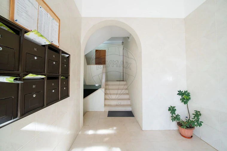 Apartamento T2 para Venda em Castanheira do Ribatejo e Cachoeiras Foto 2
