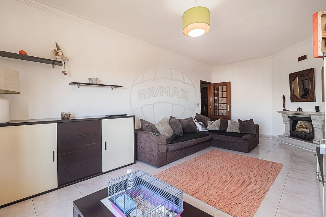 Apartamento T2 para Venda em Cacém e São Marcos Foto 8