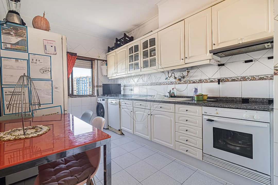 Apartamento T2 para Venda em Cacém e São Marcos Foto 14