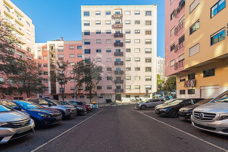 Apartamento T2 para Venda em Cacém e São Marcos Foto 32