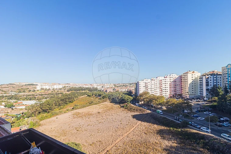 Apartamento T2 para Venda em Cacém e São Marcos Foto 12