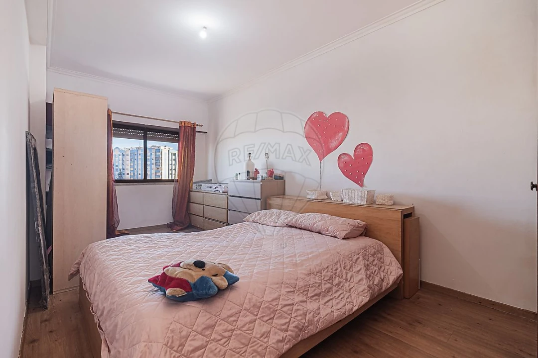 Apartamento T2 para Venda em Cacém e São Marcos Foto 26
