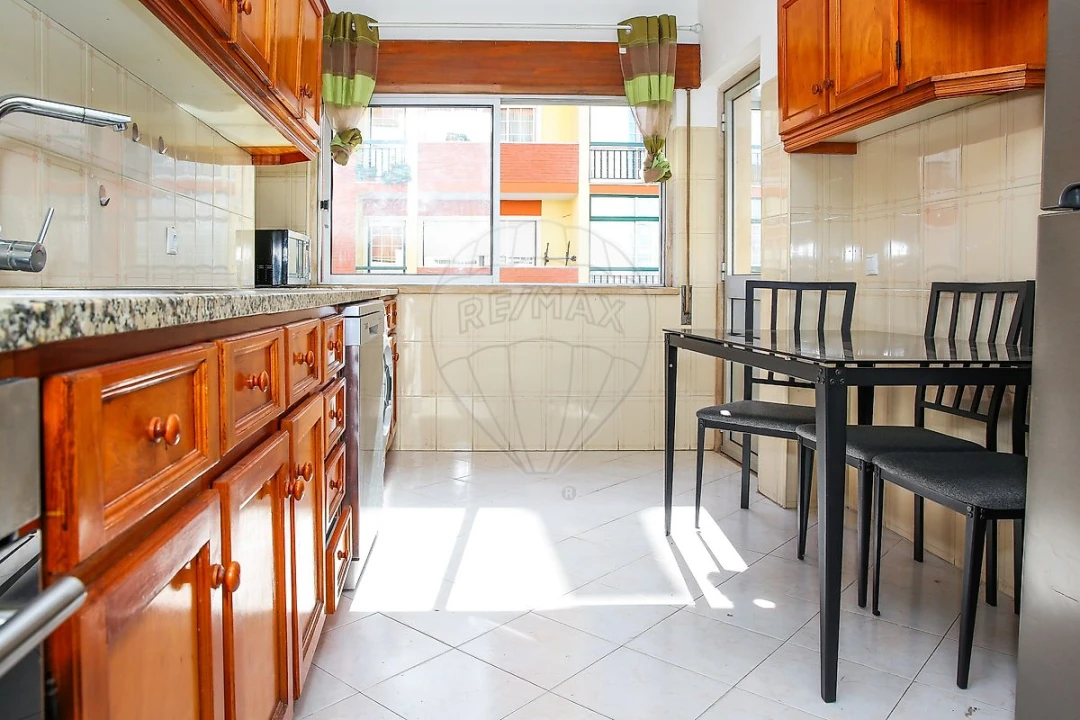 Apartamento T2 para Venda em Azambuja Foto 2