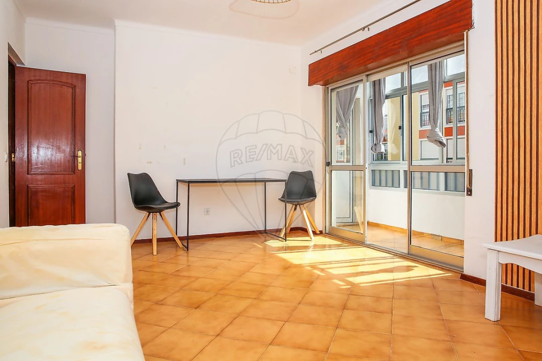 Apartamento T2 para Venda em Azambuja Foto 7