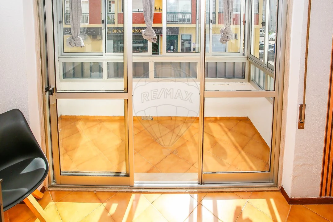Apartamento T2 para Venda em Azambuja Foto 11