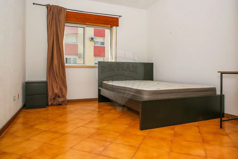 Apartamento T2 para Venda em Azambuja Foto 17