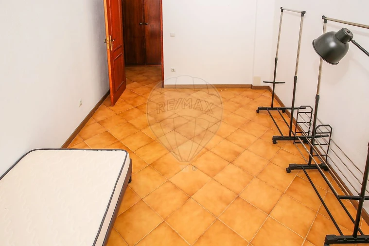 Apartamento T2 para Venda em Azambuja Foto 15