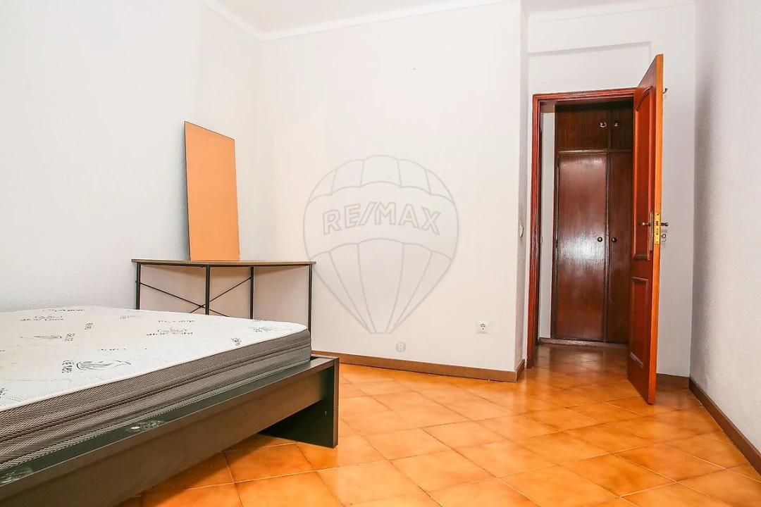 Apartamento T2 para Venda em Azambuja Foto 16